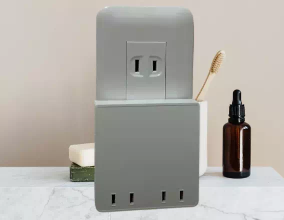 待って！100均セリアの電源タップ、その使い方は火災の危険あり